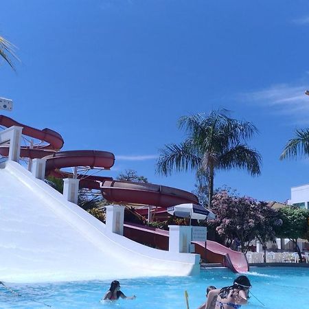 Thermas Lacqua Diroma Com Piscina De Ondas Gratis 24Horas Caldas Novas Bagian luar foto