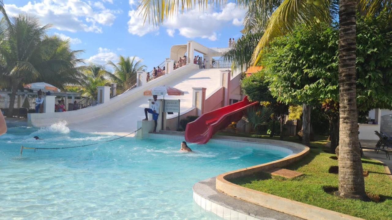 Thermas Lacqua Diroma Com Piscina De Ondas Gratis 24Horas Caldas Novas Bagian luar foto