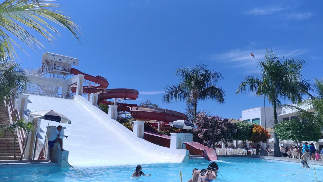 Thermas Lacqua Diroma Com Piscina De Ondas Gratis 24Horas Caldas Novas Bagian luar foto