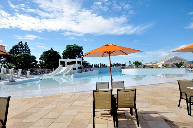 Thermas Lacqua Diroma Com Piscina De Ondas Gratis 24Horas Caldas Novas Bagian luar foto