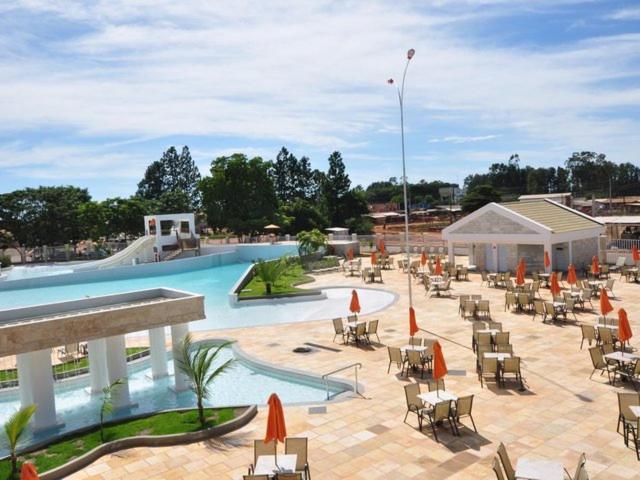 Thermas Lacqua Diroma Com Piscina De Ondas Gratis 24Horas Caldas Novas Bagian luar foto