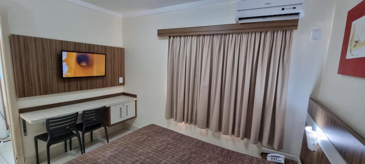 Thermas Lacqua Diroma Com Piscina De Ondas Gratis 24Horas Caldas Novas Bagian luar foto