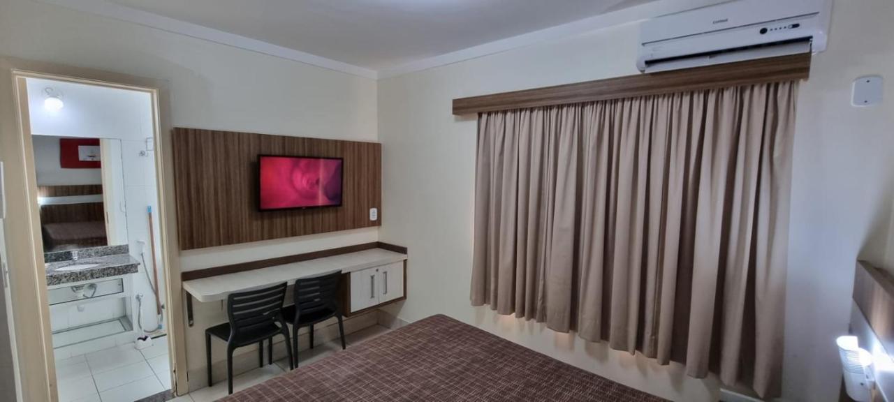 Thermas Lacqua Diroma Com Piscina De Ondas Gratis 24Horas Caldas Novas Bagian luar foto