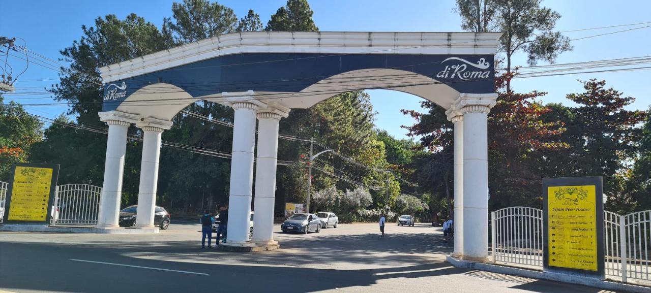 Thermas Lacqua Diroma Com Piscina De Ondas Gratis 24Horas Caldas Novas Bagian luar foto