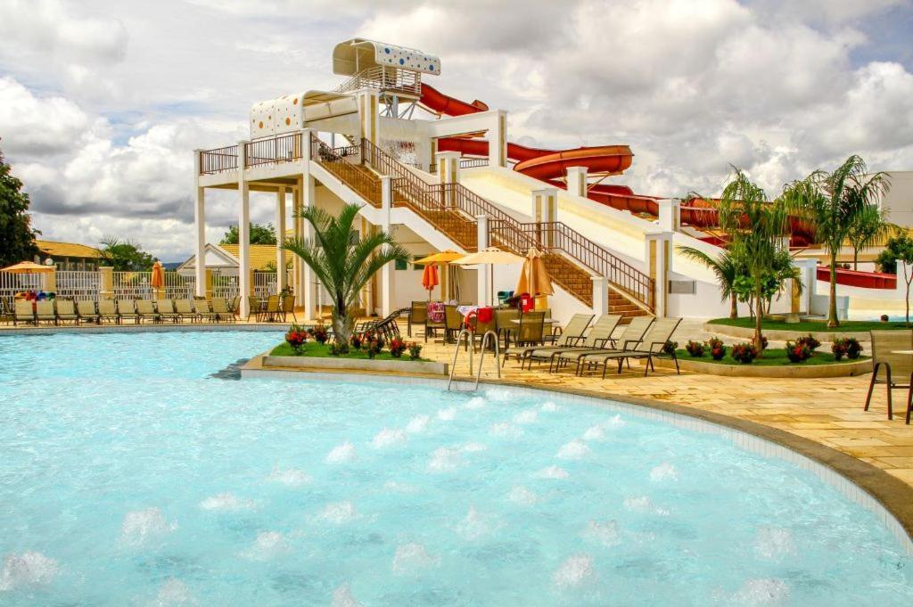Thermas Lacqua Diroma Com Piscina De Ondas Gratis 24Horas Caldas Novas Bagian luar foto